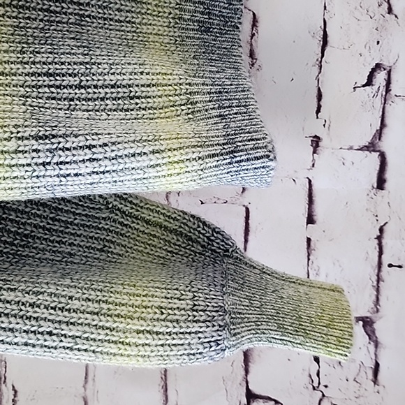 Universal Thread Chunky Knit Sweater Blue/Green Gradient Stripes Size S - EUC - Picture 6 of 9